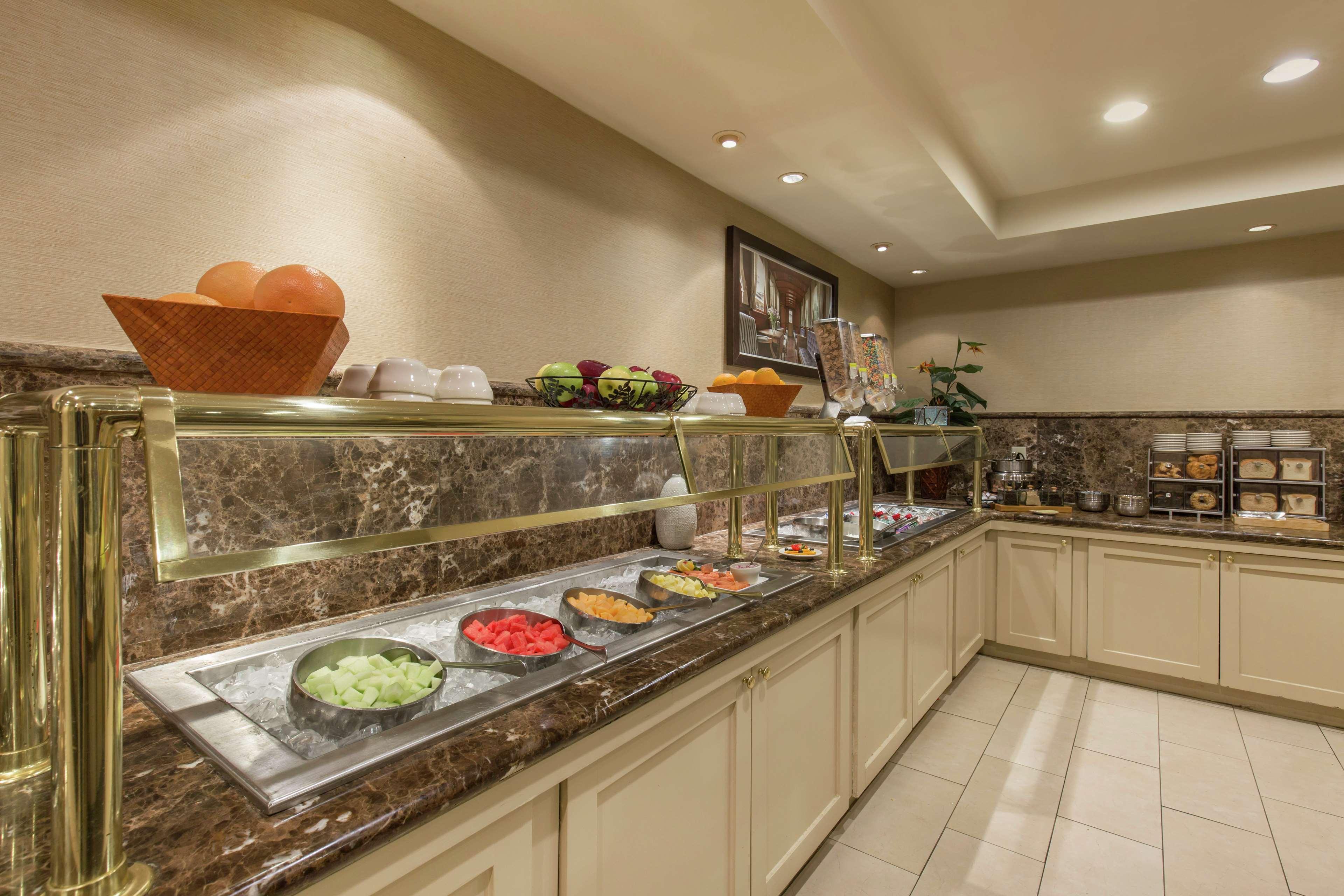 Doubletree By Hilton Downtown Wilmington - Legal District Exteriör bild