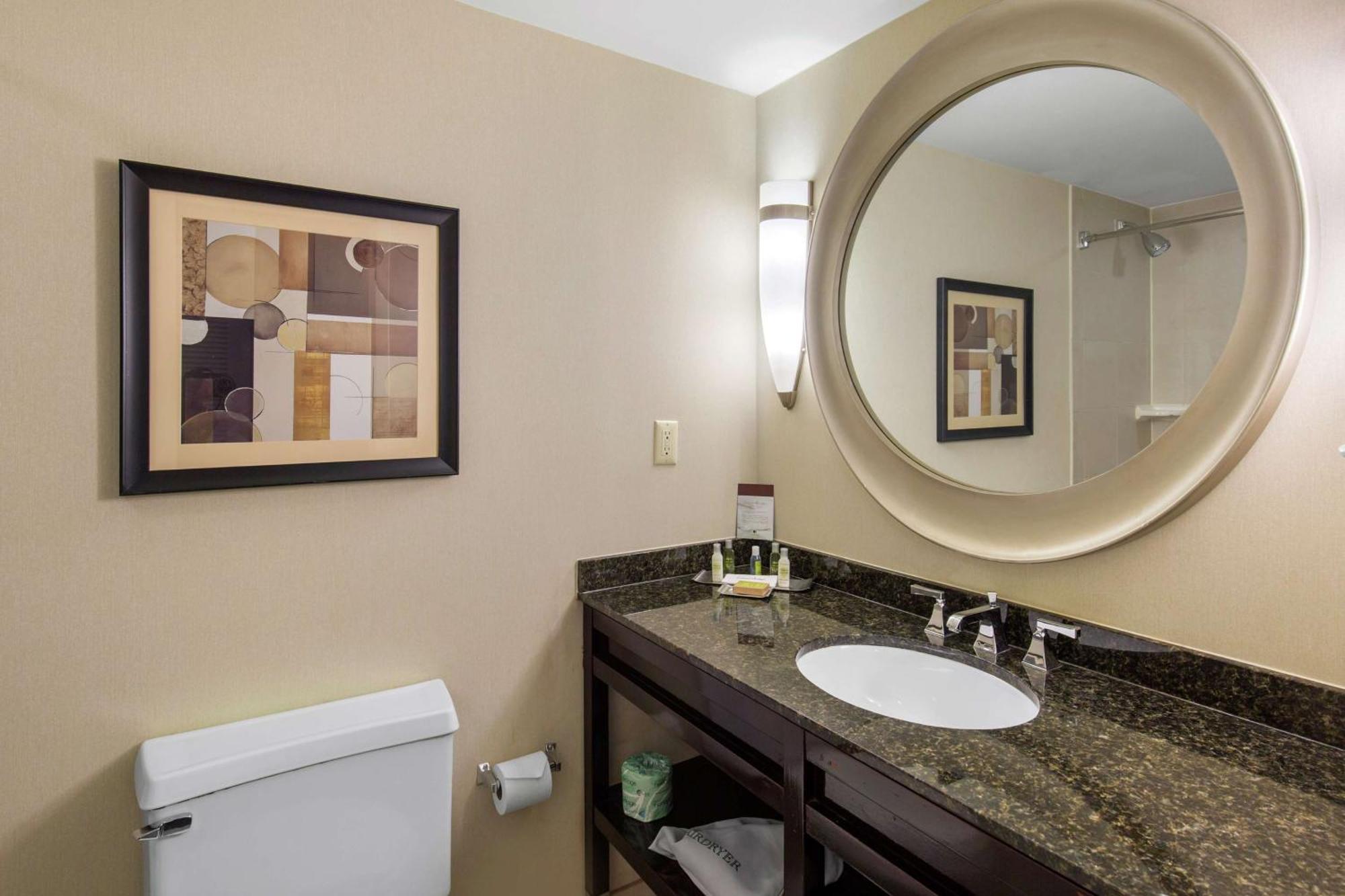 Doubletree By Hilton Downtown Wilmington - Legal District Exteriör bild